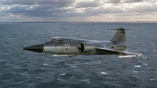 F-104G Starfighter der deutschen Marineflieger im Tiefflug über der Ostsee